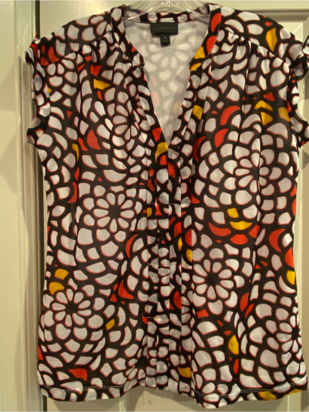 Worthington Blouse M Women Floral Cap-Sleeve in White, Black, Red & Yellow